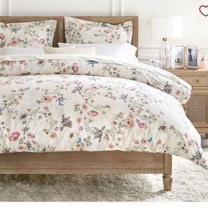 Monique Lhuillier Tuileries Percale Duvet Cover and shams queen (Pottery Barn)